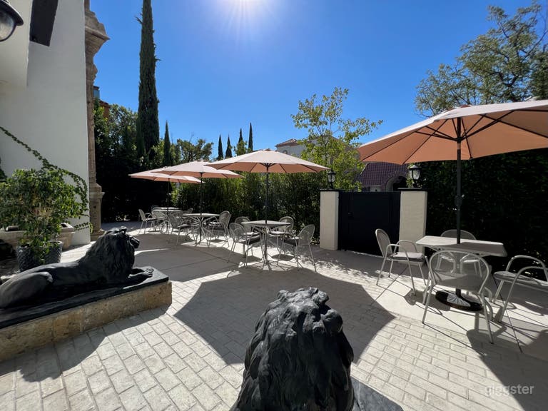  Magical Rosewood Studios 