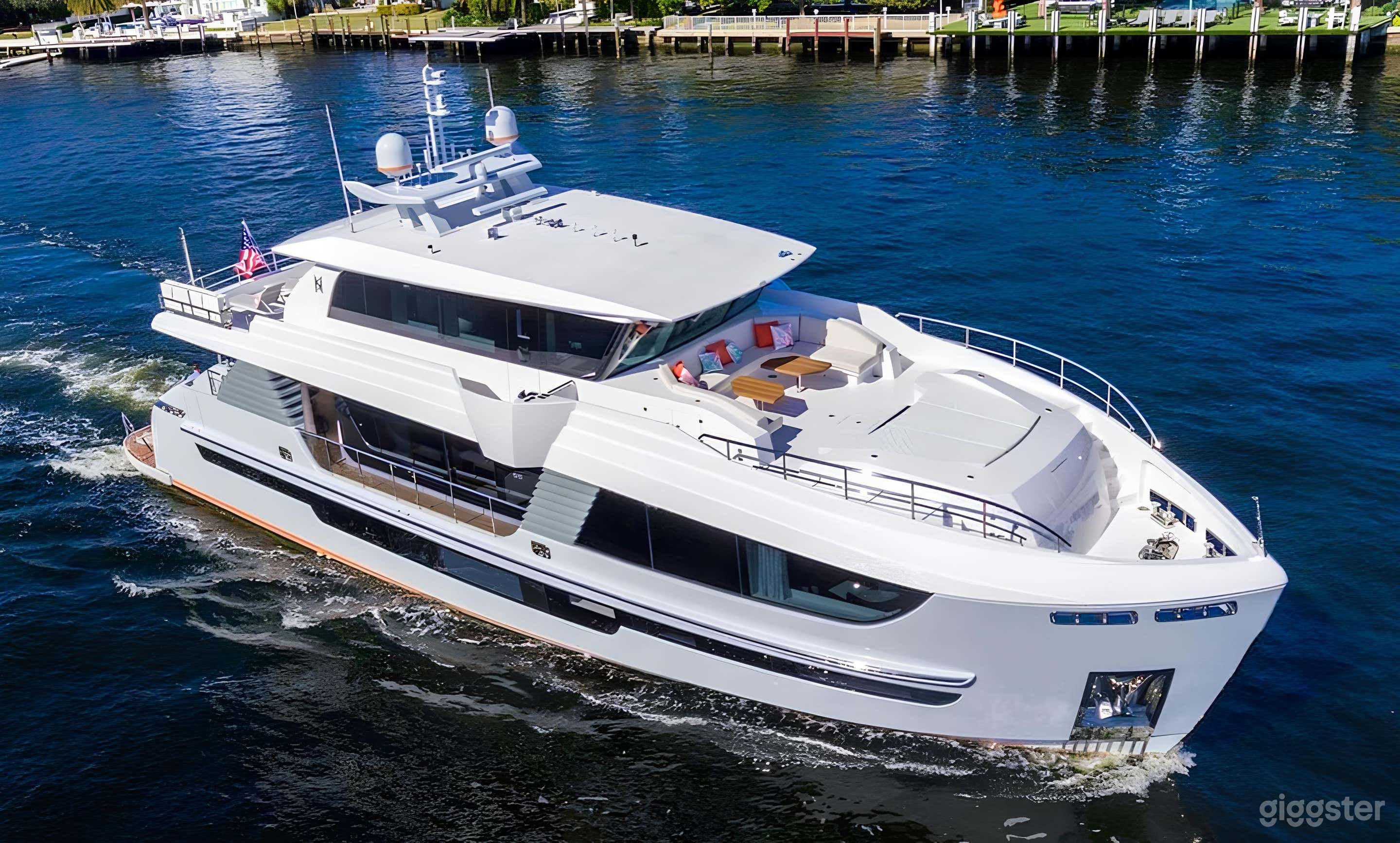 92" Hargrave Yacht Photo 1