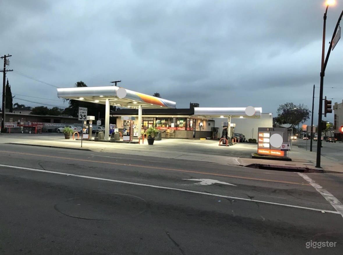 Clean and well-maintained neighborhood Gas Station Photo 1