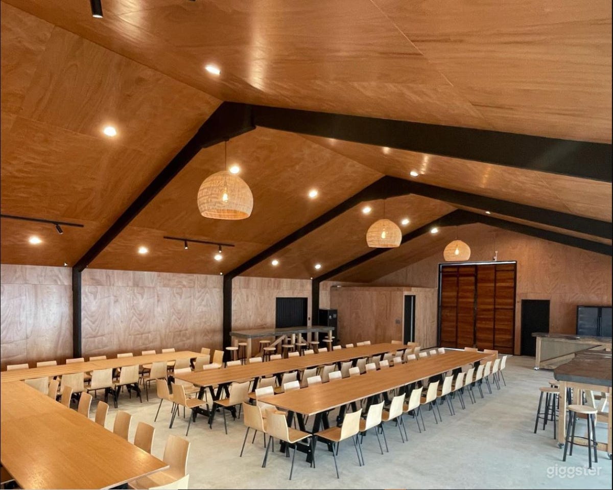 Top of the World Spacious Barn Photo 3