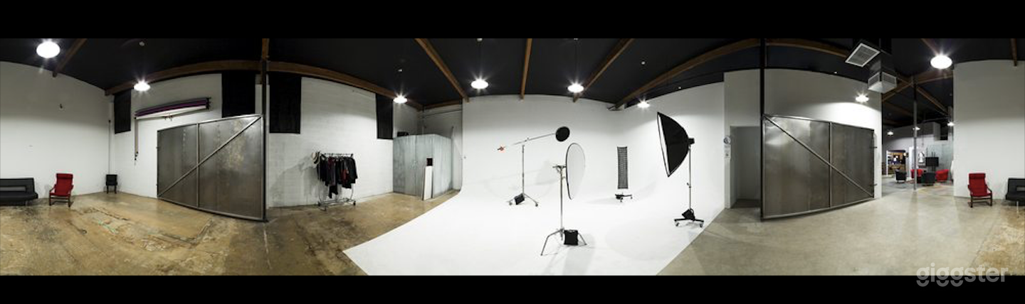 Well-equipped Cyclorama Studio in Phoenix Photo 3