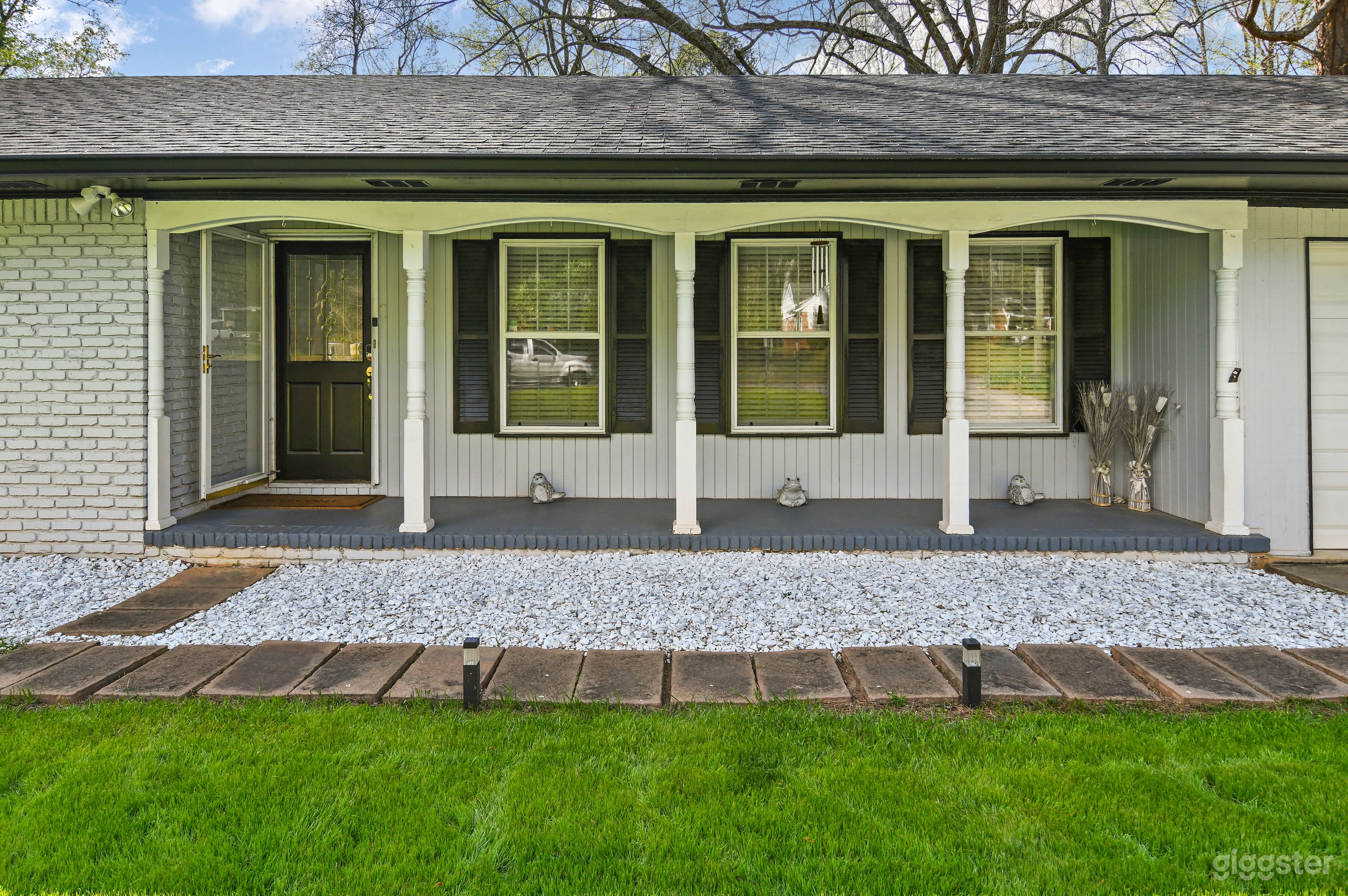 Cozy romantic home Photo 2