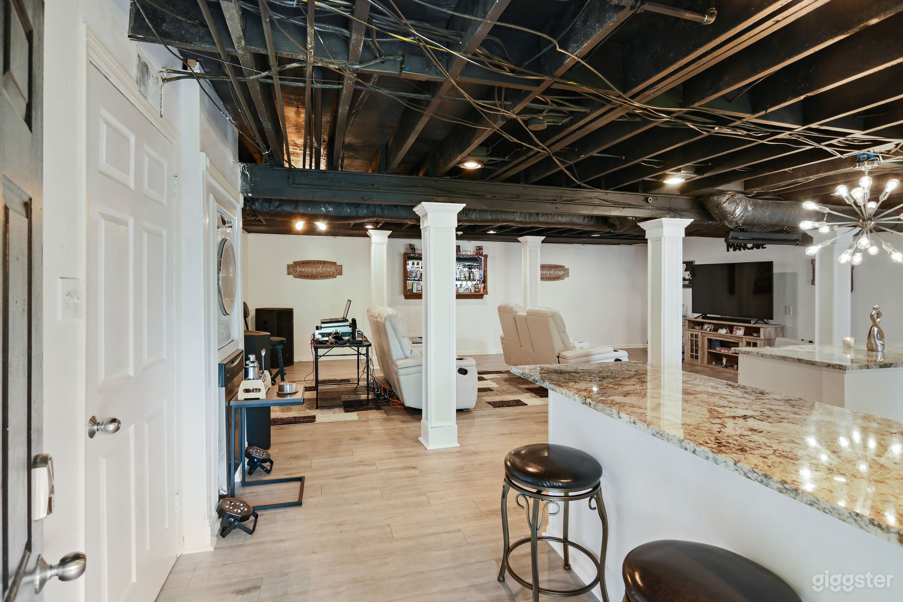 Cozy romantic home Photo 3