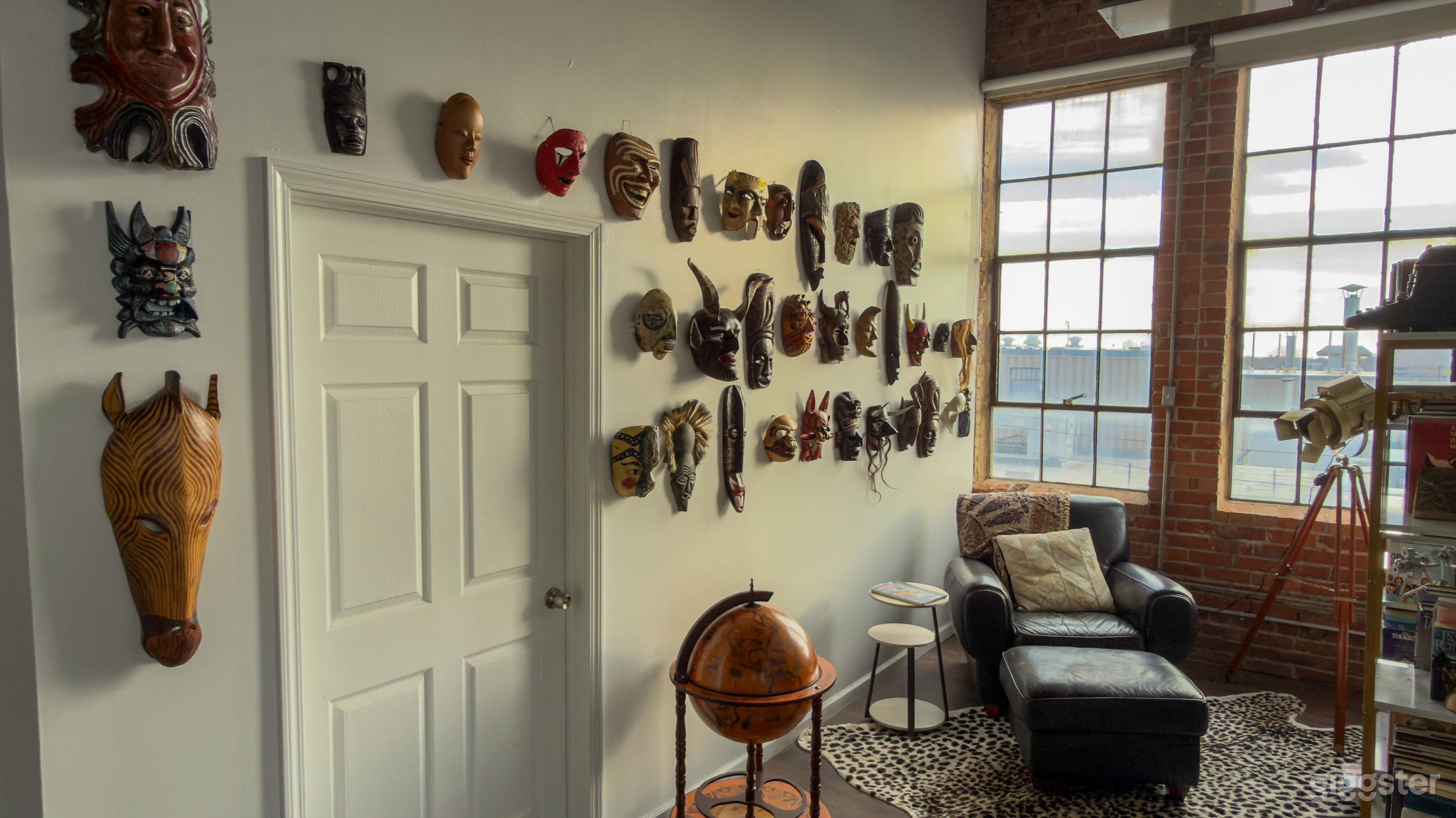 Stunning Industrial Loft with Unmatched Detroit Skyline View Photo 3