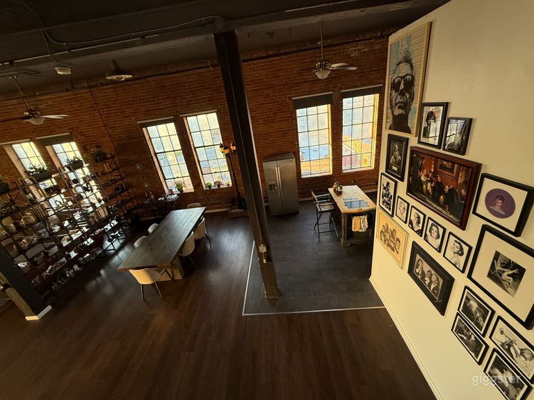  3,000 Sq Ft Industrial Natural Light Loft Warehouse 