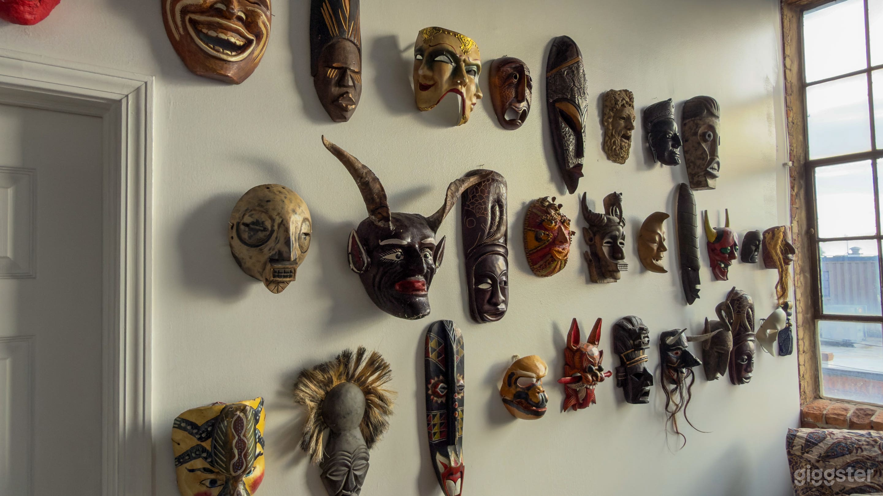 Stunning Industrial Loft with Unmatched Detroit Skyline View Photo 4