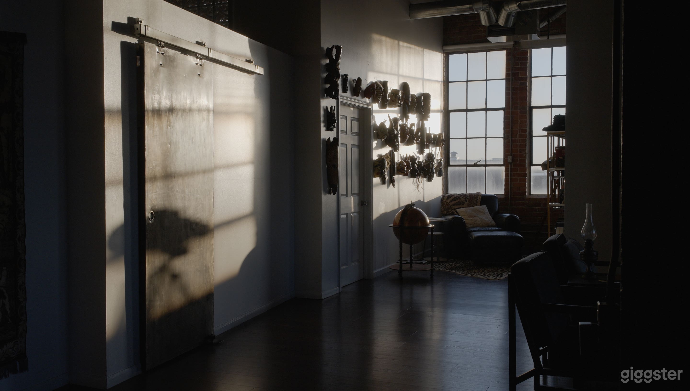 3,000 Sq Ft Industrial Natural Light Loft Warehouse Photo 3
