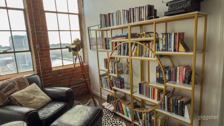  Stunning Industrial Loft with Unmatched Detroit Skyline View 