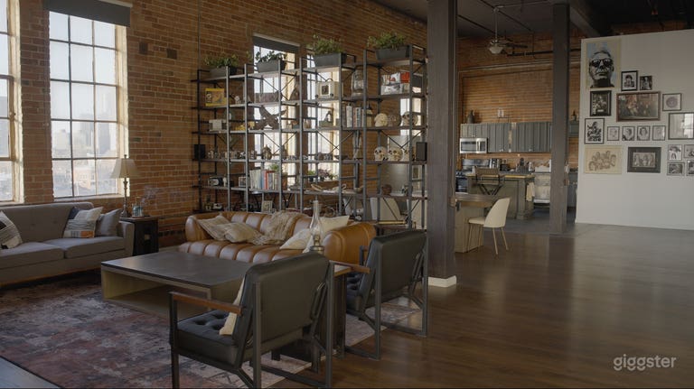  3,000 Sq Ft Industrial Natural Light Loft Warehouse 