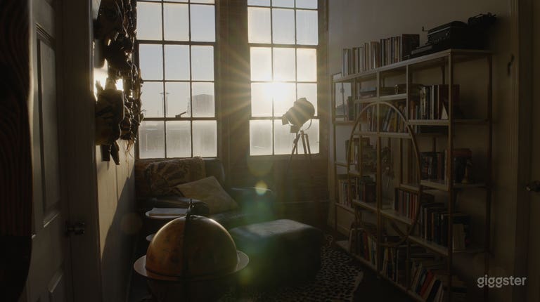  Almacén Loft Industrial de Luz Natural de 3,000 Sq Ft 