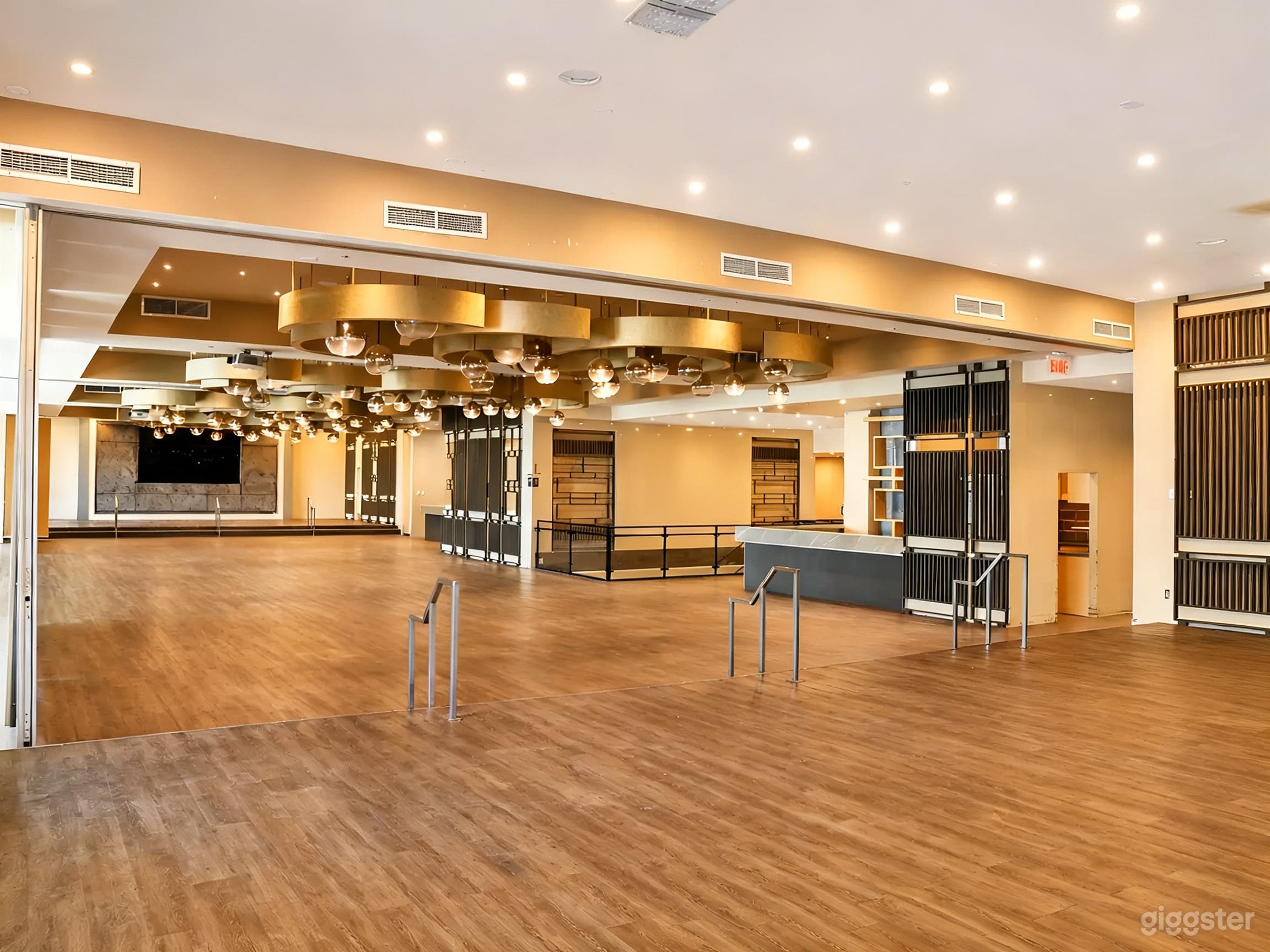 Bright Gala Event Space in Chinatown Photo 3
