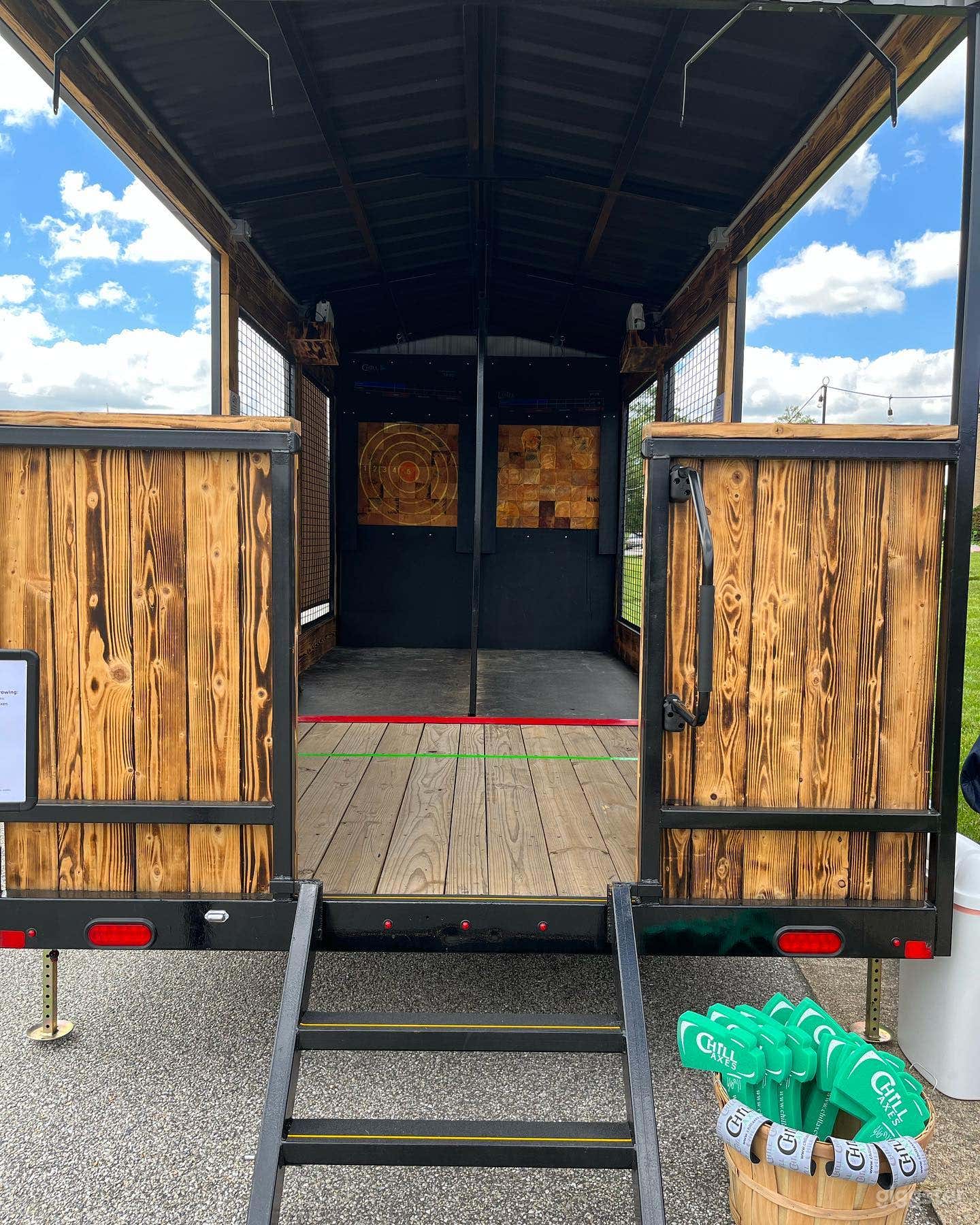 Axe Throwing Events and Entertainment Venue Photo 3