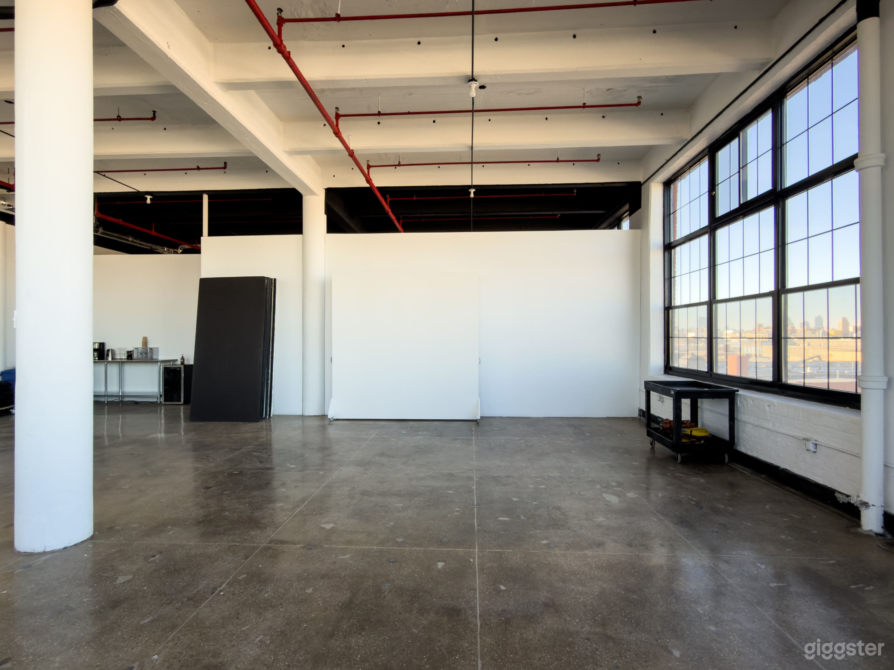 Northern Daylight Photo Studio | Even All-Day North Light | Photo 3