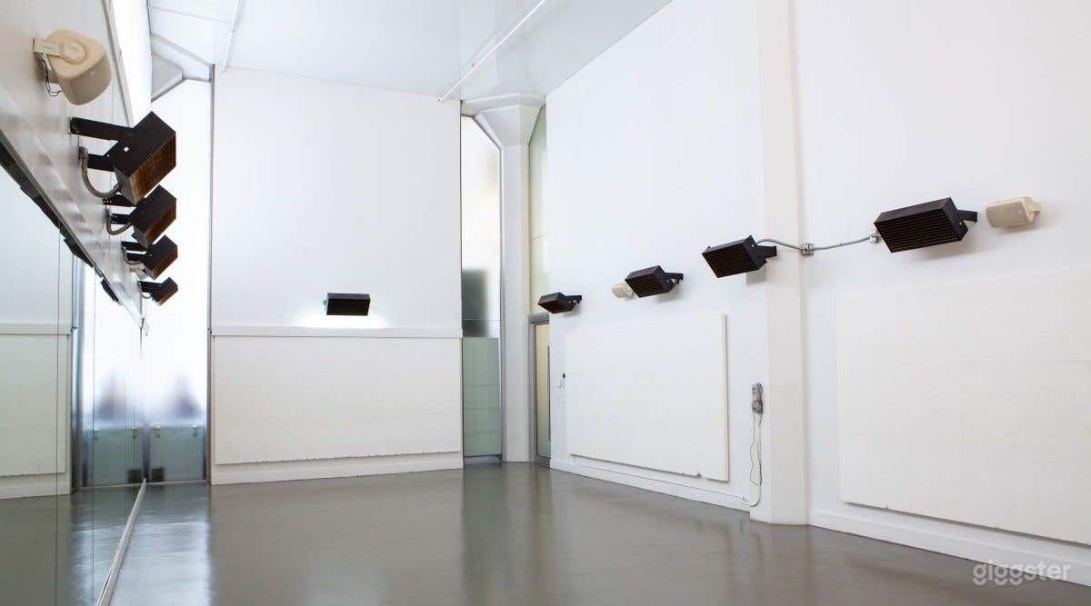 Bright, Versatile and Spacious Downtown Seattle Studio Photo 1