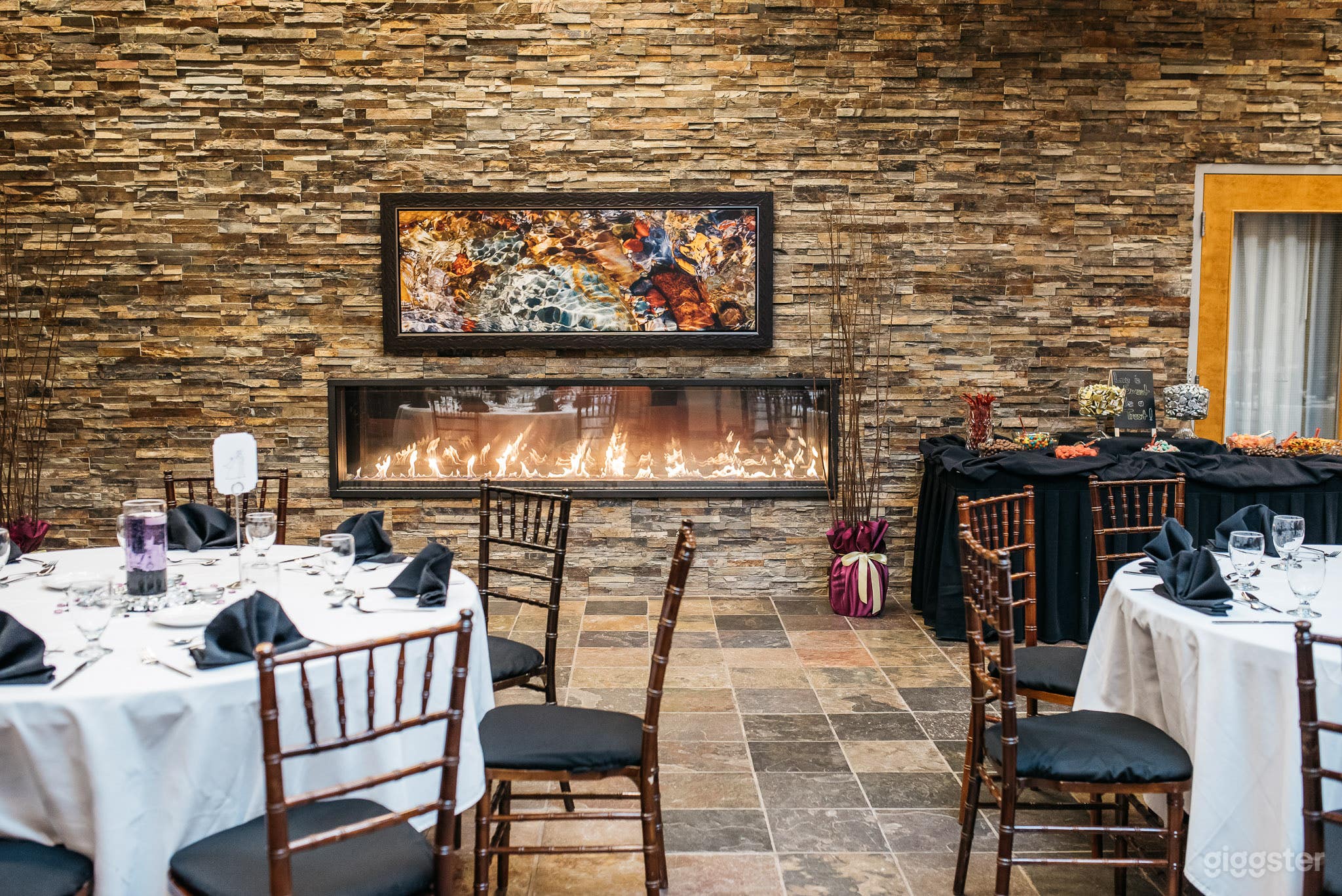 Extravagant Hotel and Convention Centre in Edmonton Photo 4