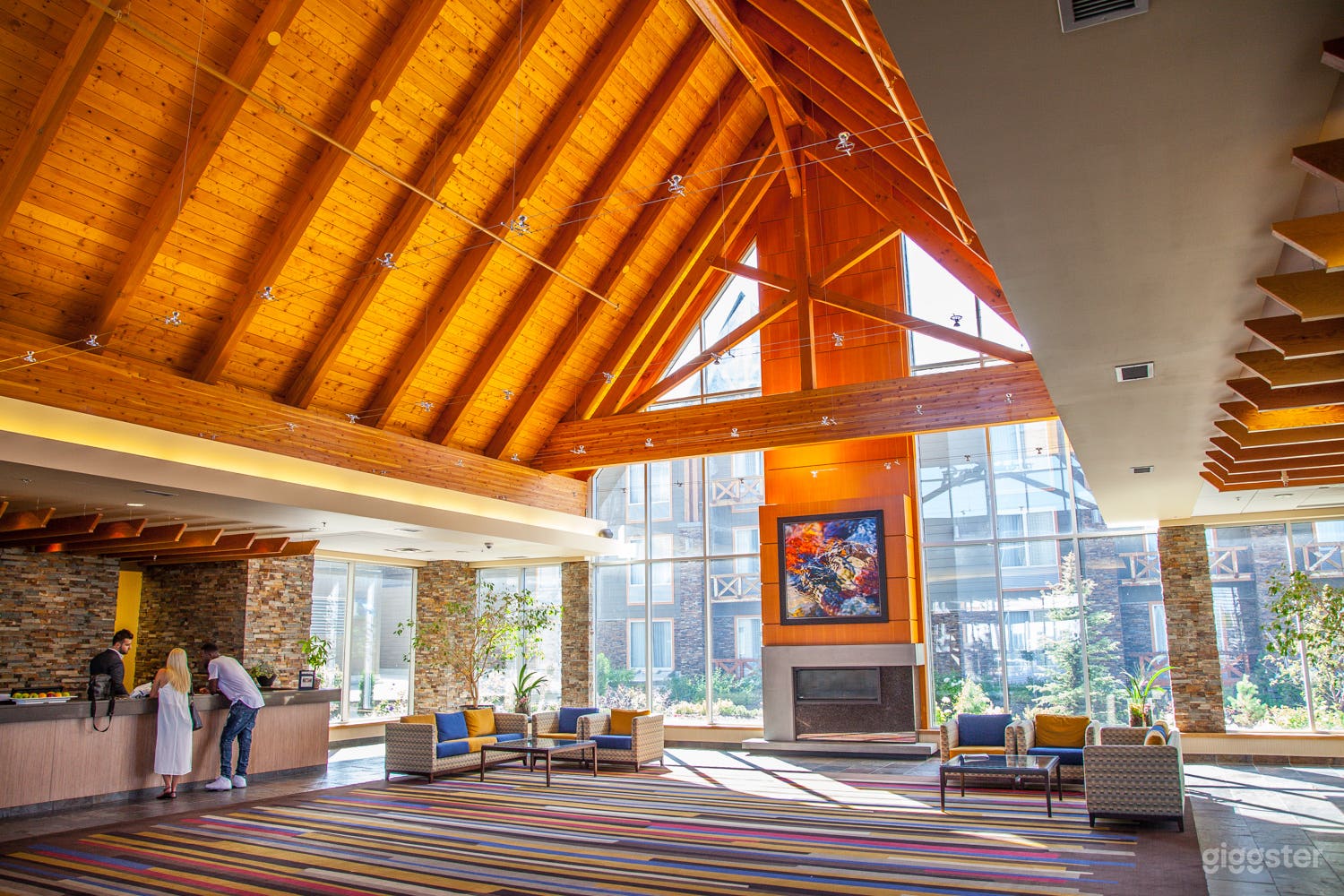 Extravagant Hotel and Convention Centre in Edmonton Photo 2