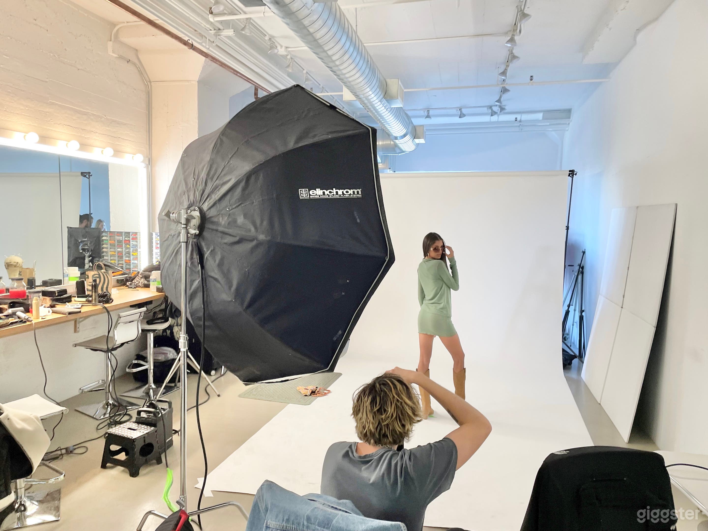 DTLA Fully equipped Photo and Videography Studio Photo 1