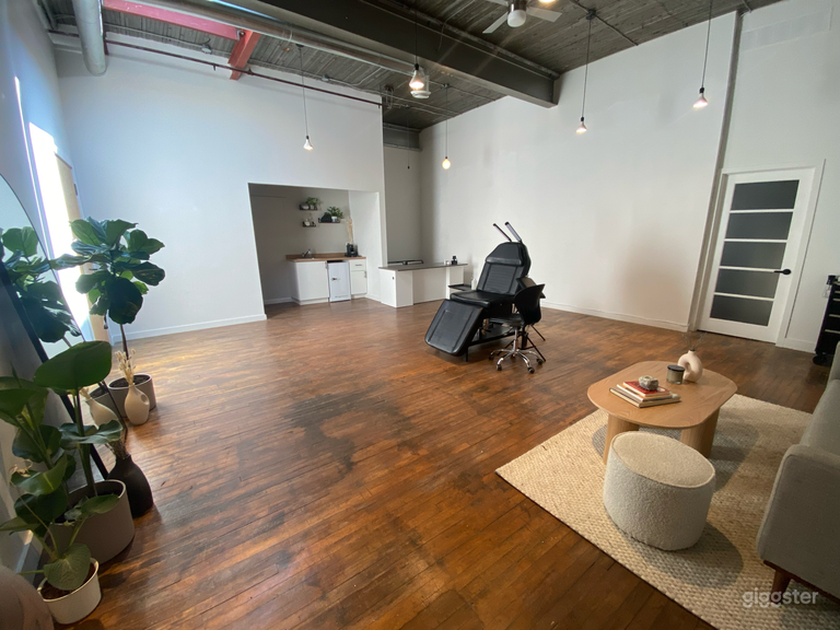  Private Studio Loft for Art, Beauty & Wellness  