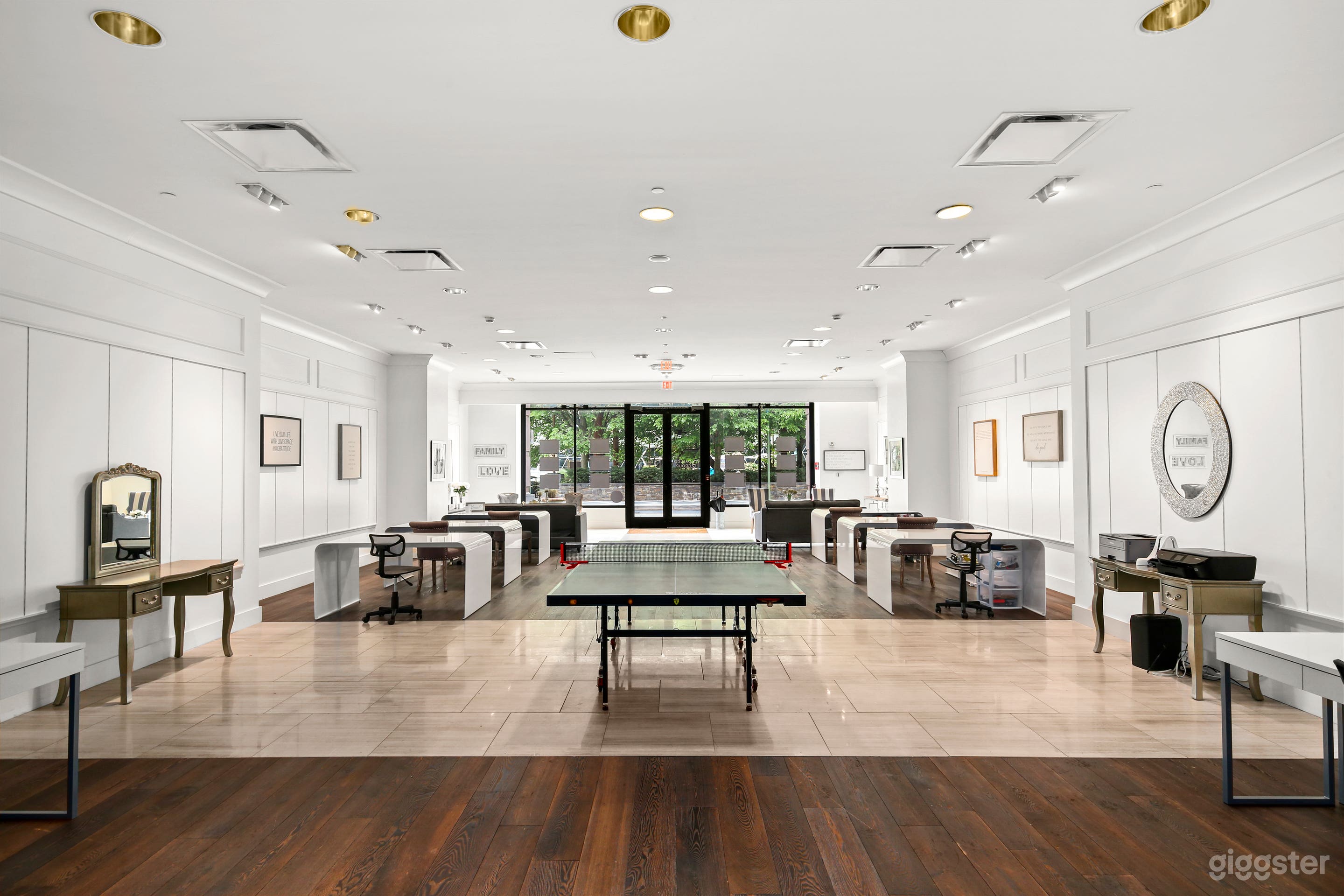 This is the view of the office facing the front of the entrance. 