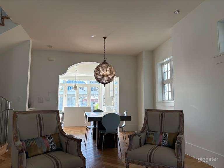  Cute, & modern Instagram-ready house full of unique touches! 