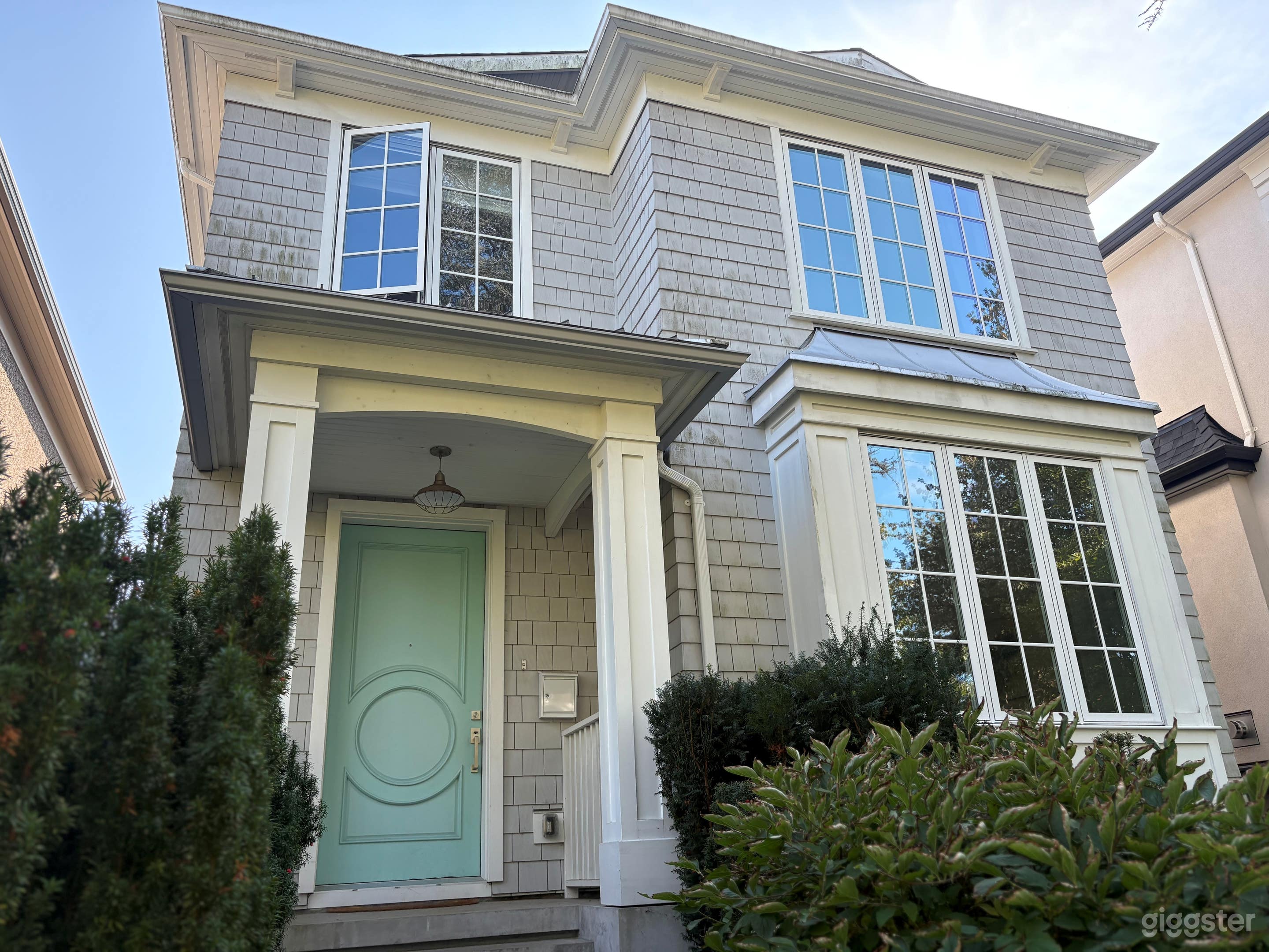 Cute, &amp; modern Instagram-ready house full of unique touches! Photo 1