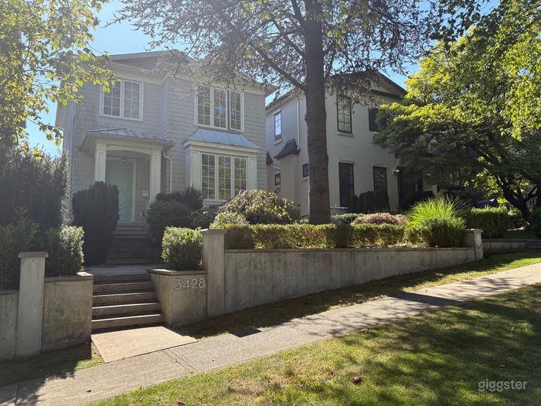  Cute, & modern Instagram-ready house full of unique touches! 