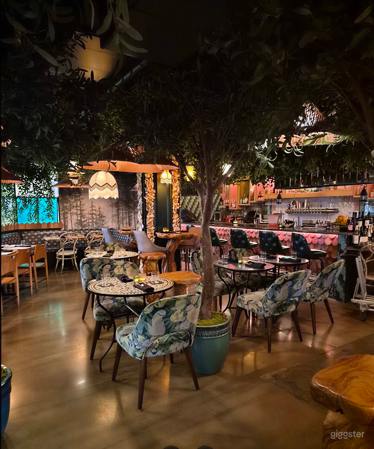  Chic Steak and Oyster Bar & Coastal-Inspired Event Venue 