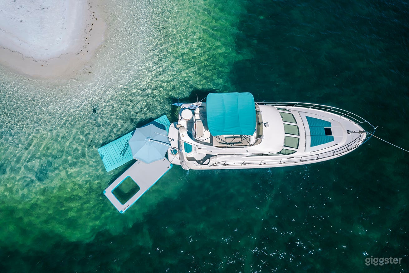 45’ SEA RAY Flybridge “High Fives” Yacht Photo 3