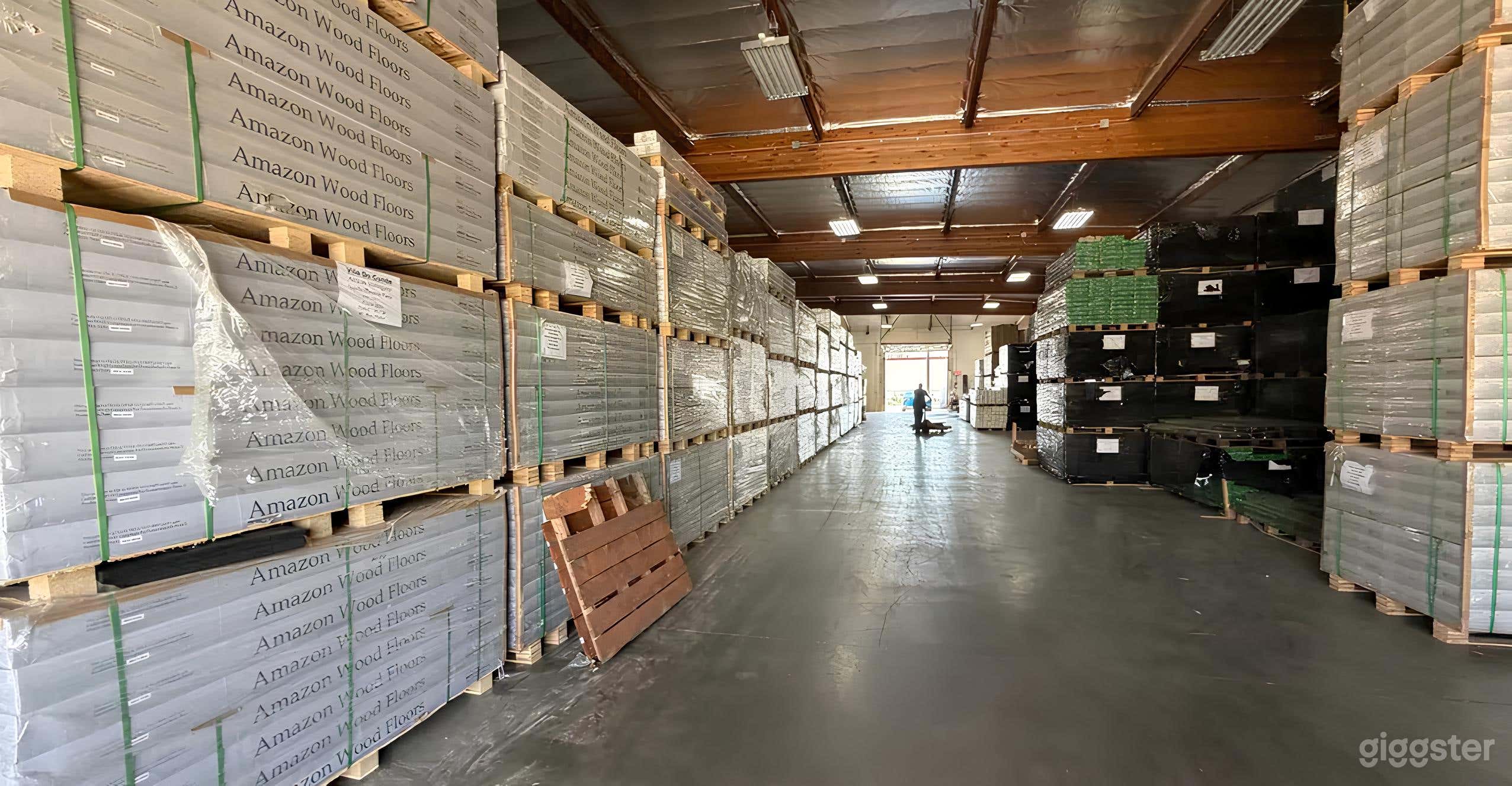 A Massive Working Warehouse Photo 3