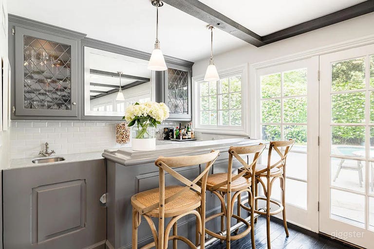  Charming Private Ranch Estate (half acre) 