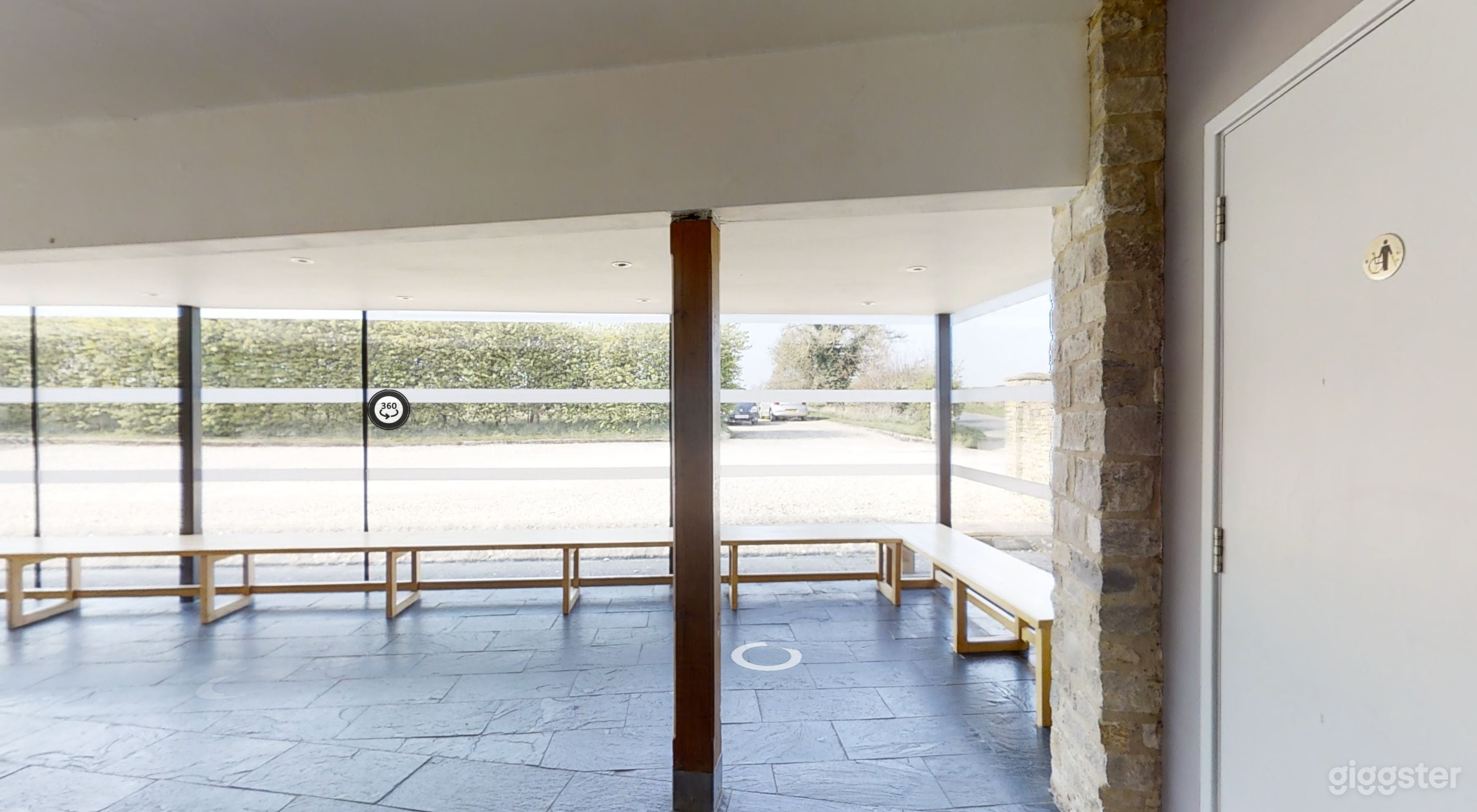 Theatre Foyer with Small Kitchen &amp; Toilet Photo 3