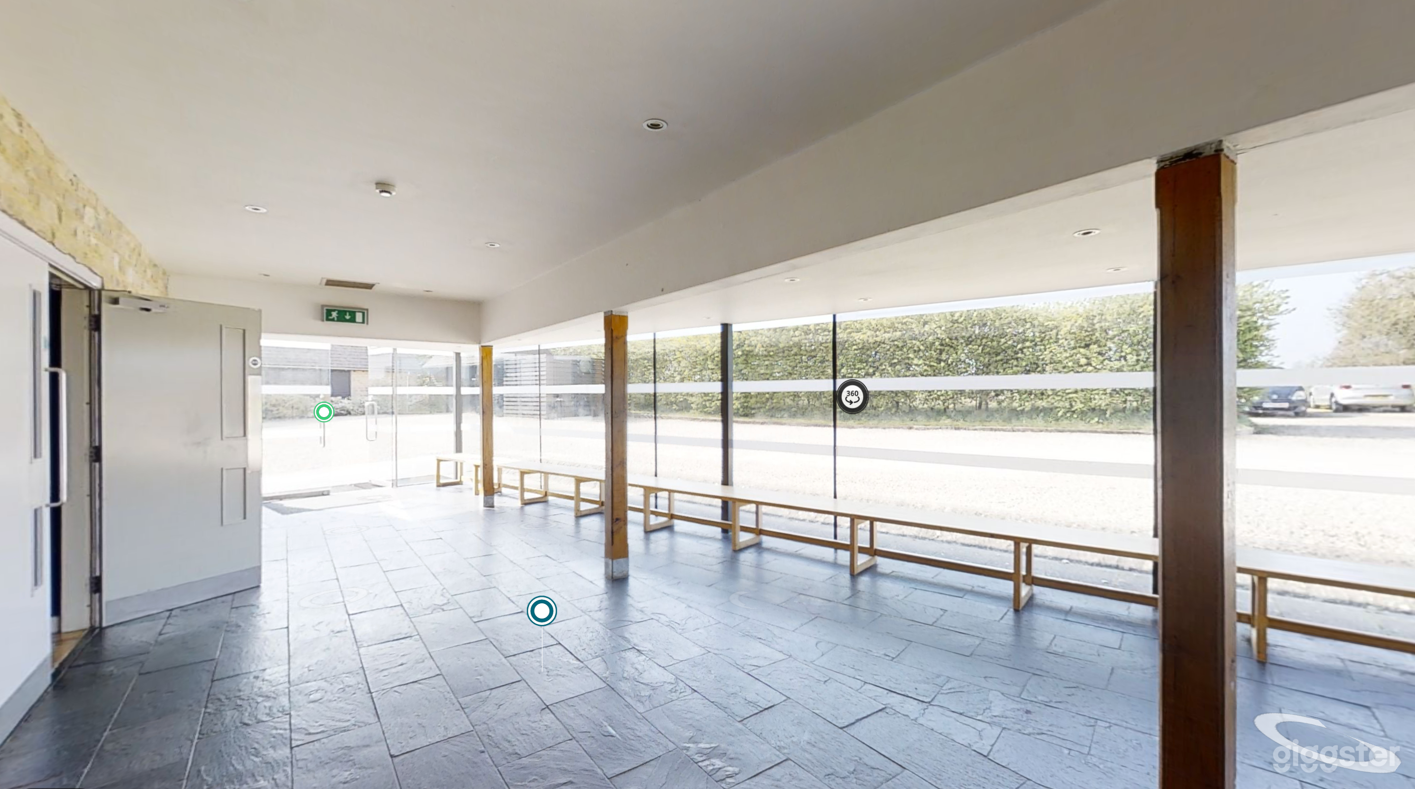 Theatre Foyer with Small Kitchen &amp; Toilet Photo 4