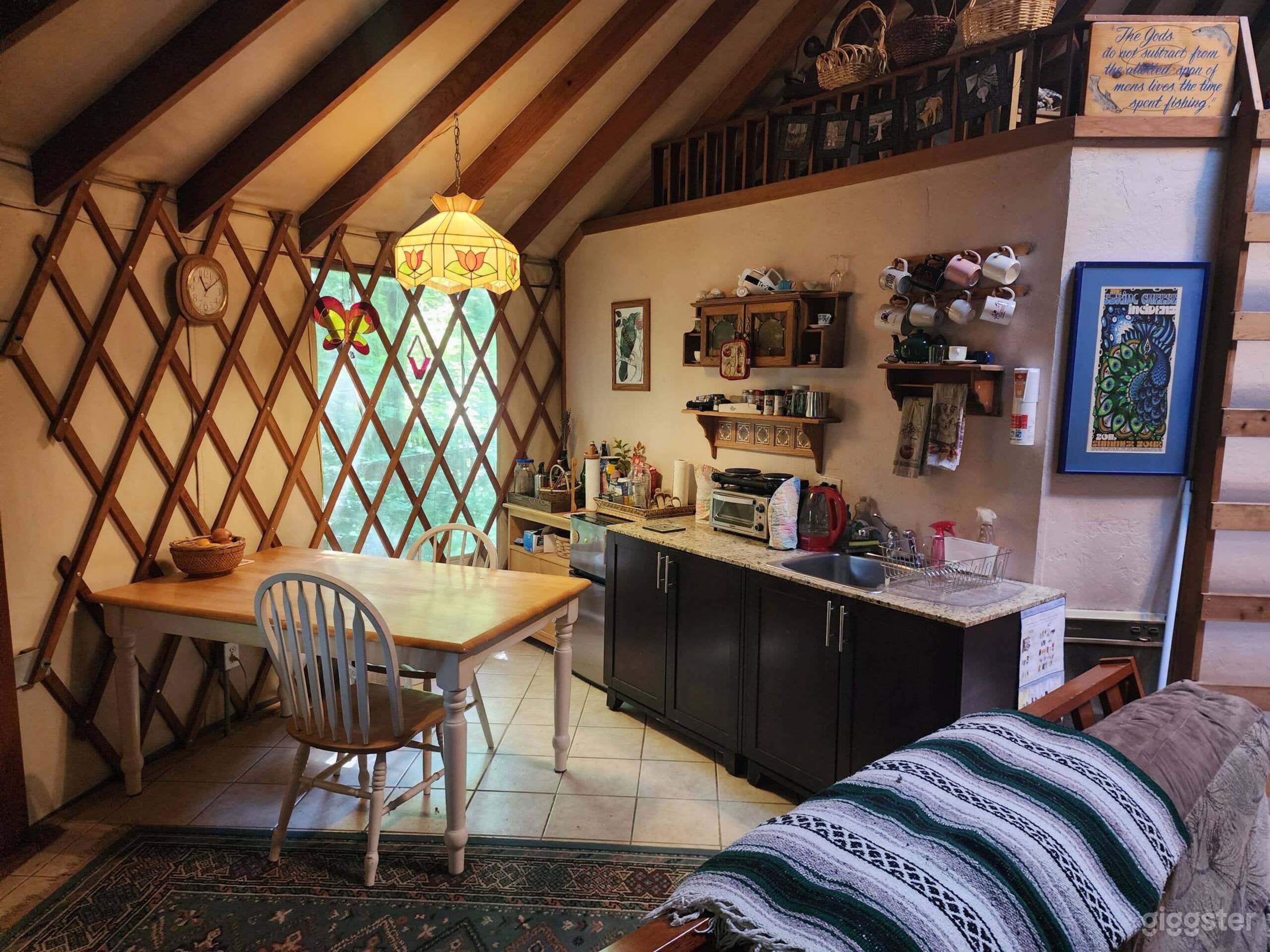 Well Equipped &amp; Insulated Yurt Photo 2