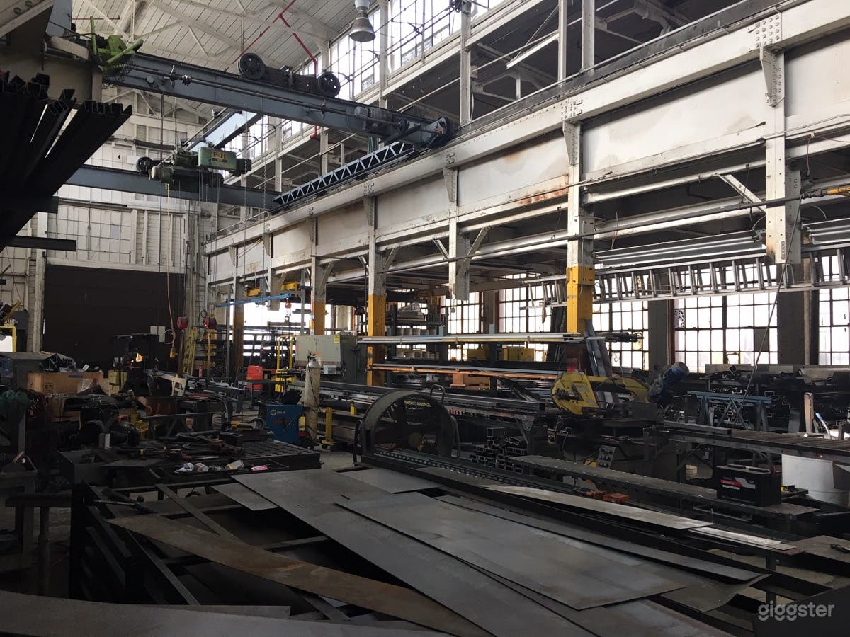 Huge industrial machine shop Photo 4