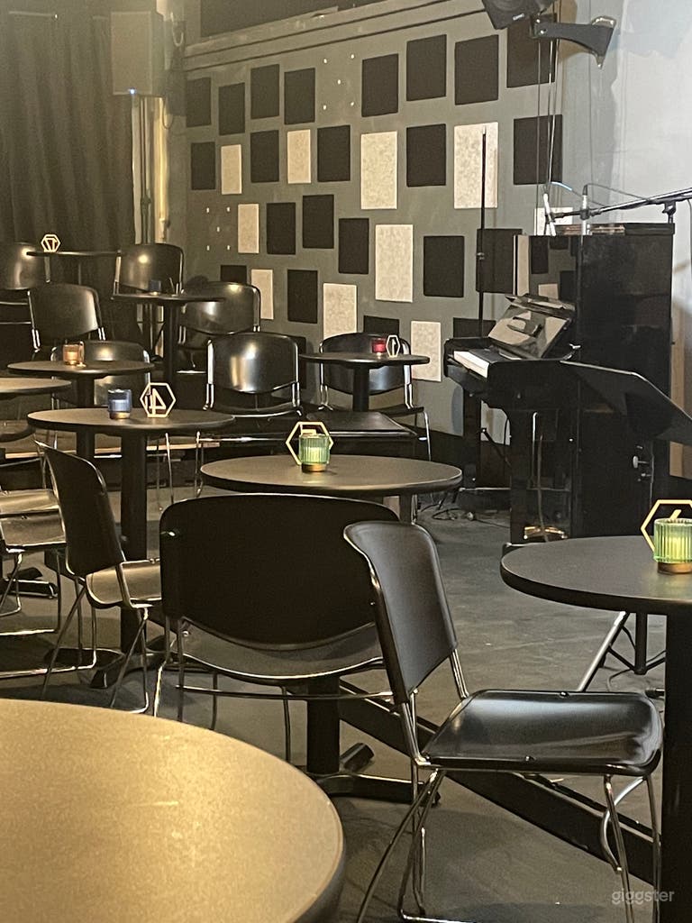  The Jazz Lounge 