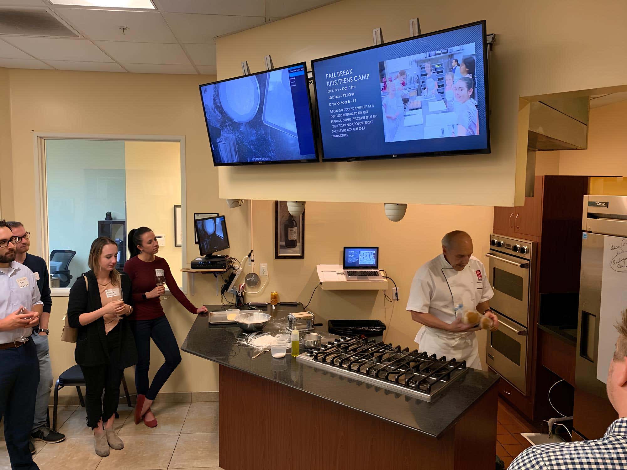 South Wing Room Photo 2