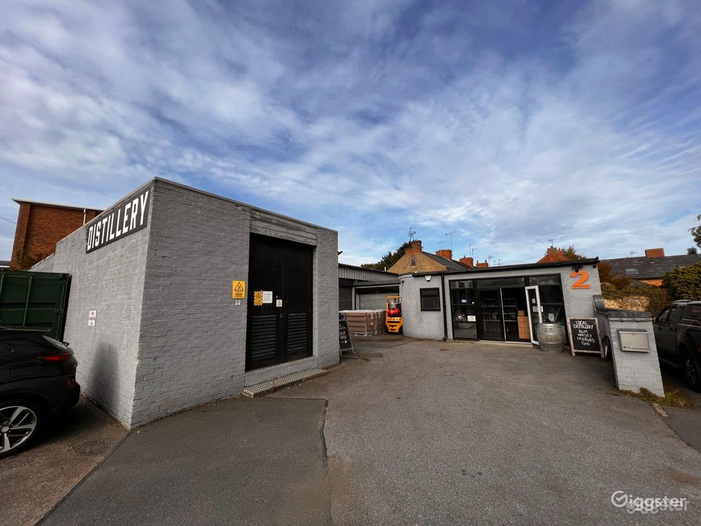 Working micro distillery with copper pot stills Photo 4