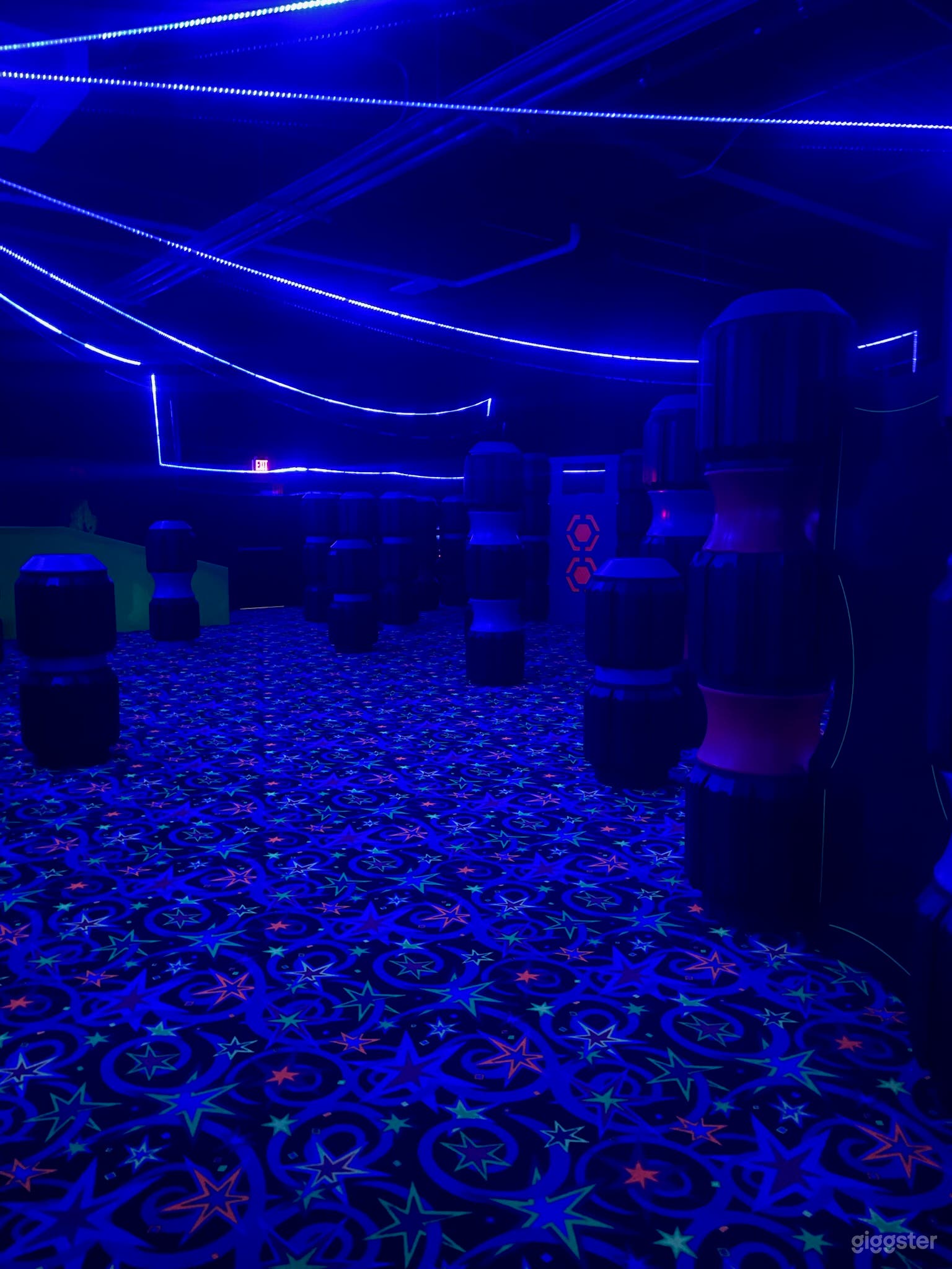 Glow-in-the-dark Laser Tag Arena Photo 1