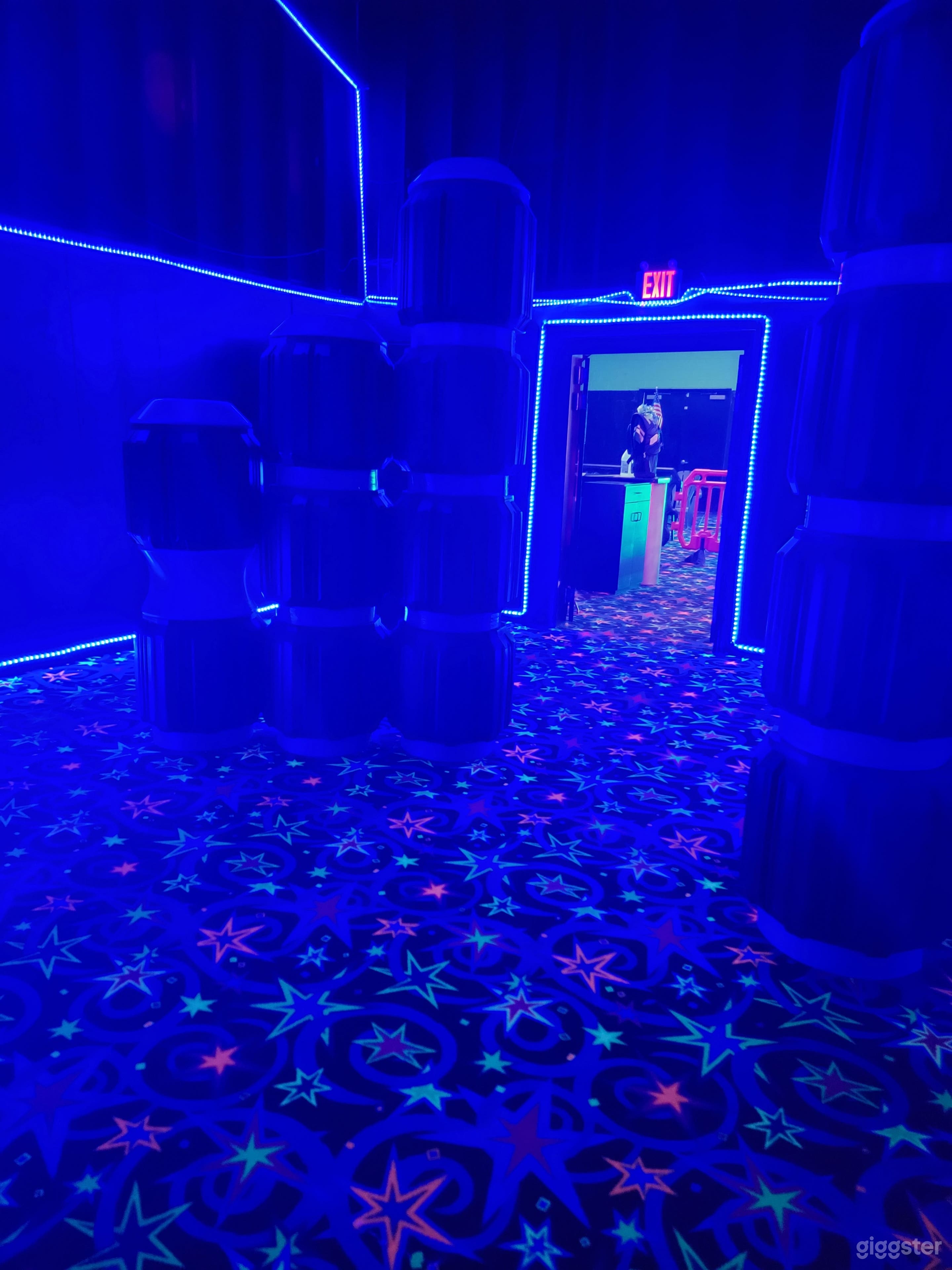 Glow-in-the-dark Laser Tag Arena Photo 2
