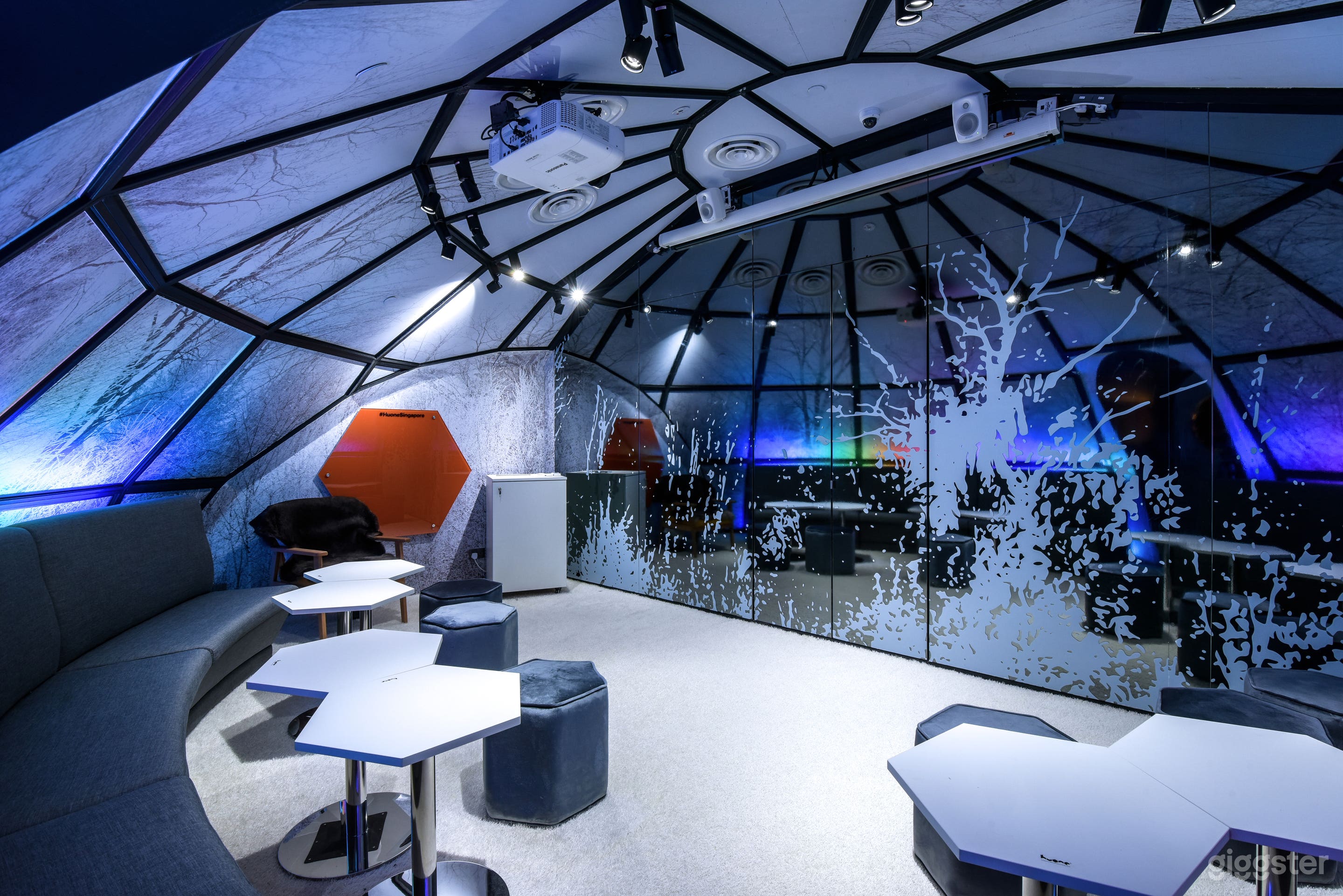 Thematic Meeting Venue in Clarke Quay Photo 1