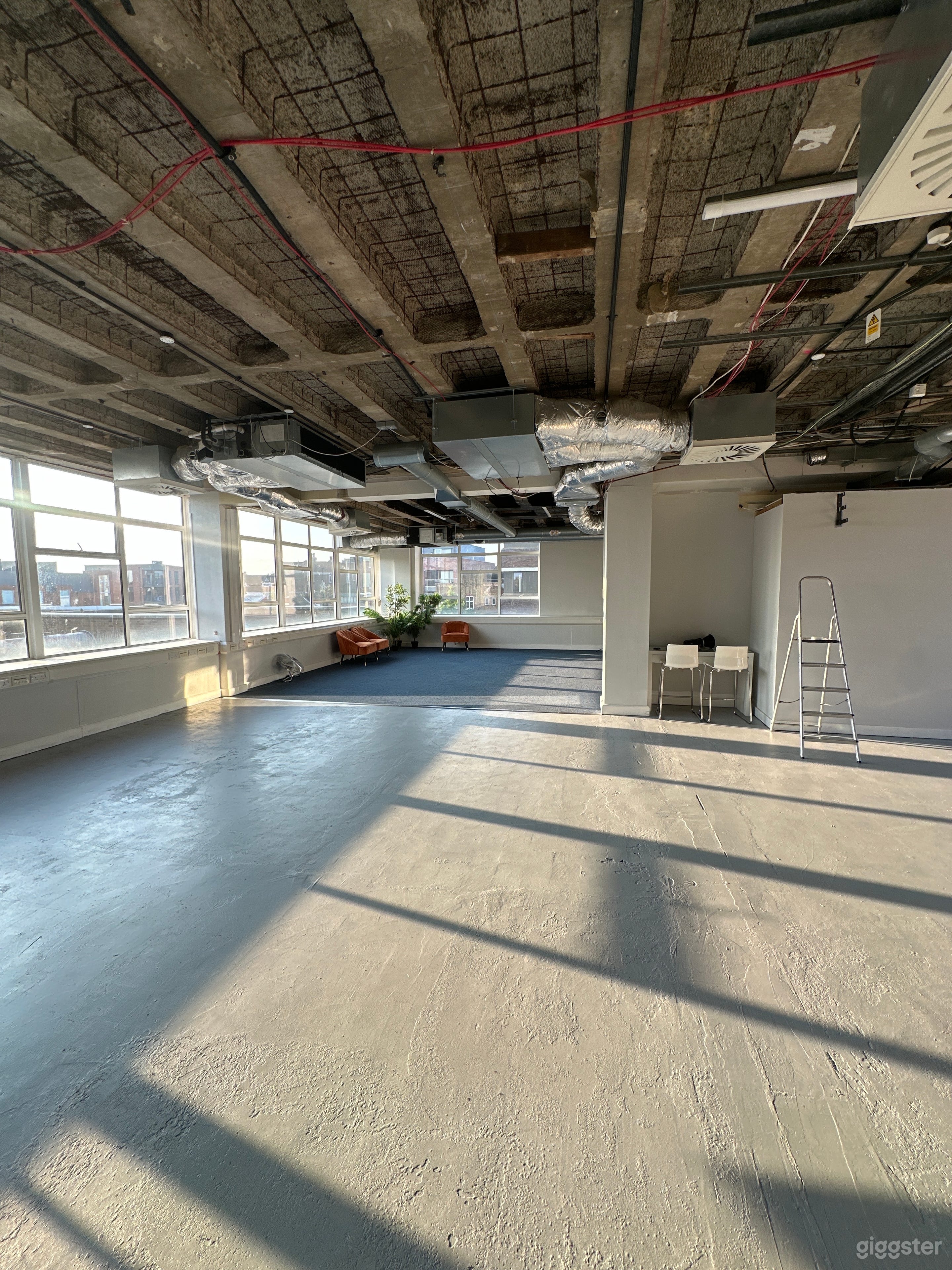 Bright 2300 sq ft Studio - Photo, Film, Music, Events Photo 3