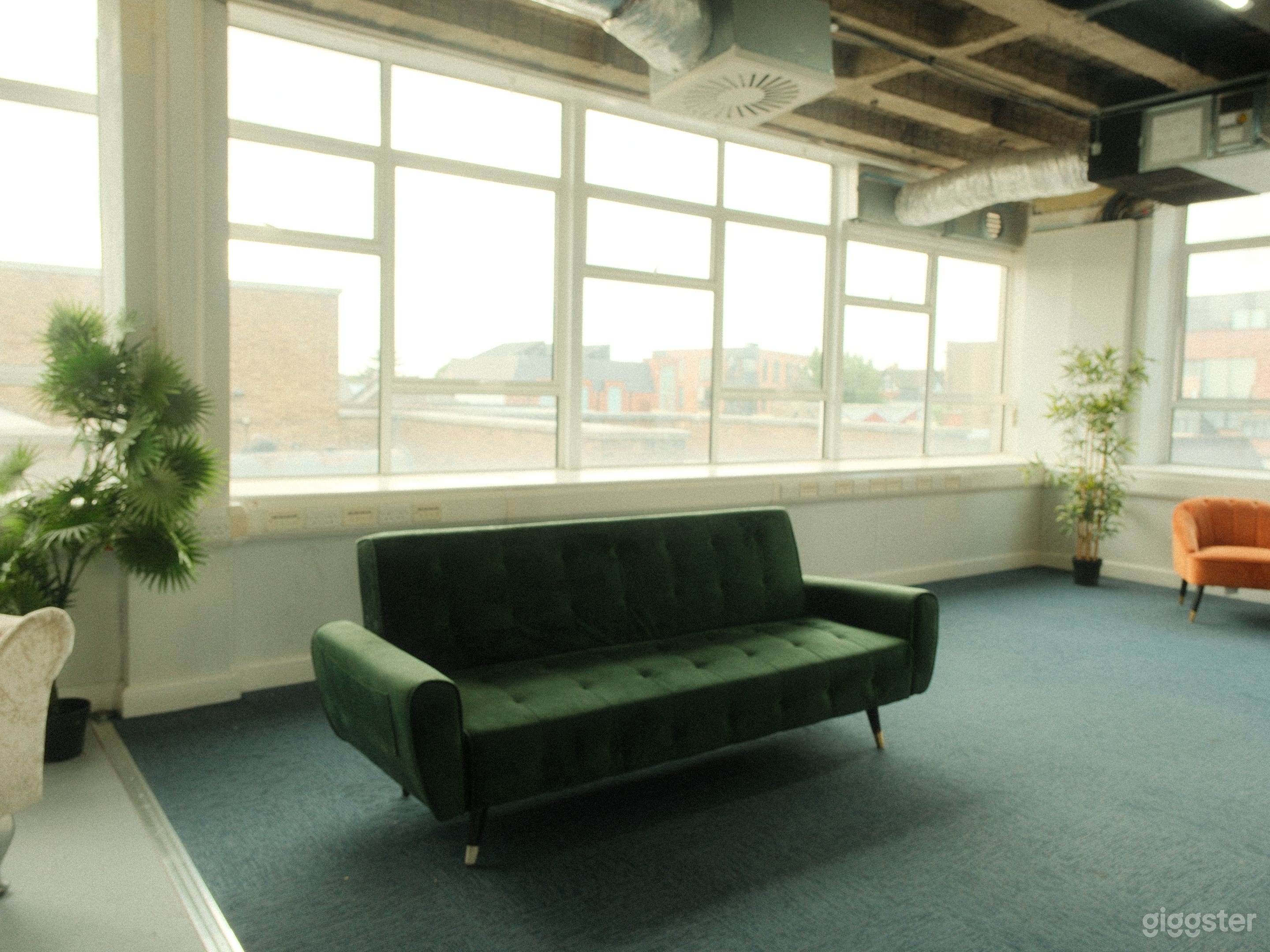 Bright 2300 sq ft Studio - Photo, Film, Music, Events Photo 4