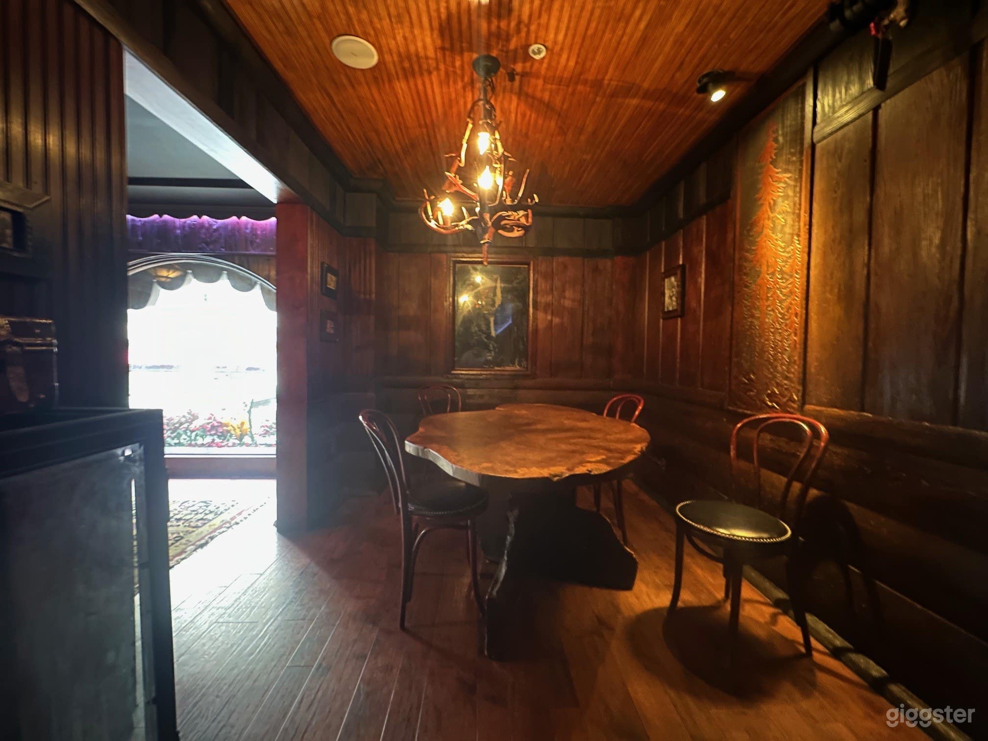 Vintage &amp; Whimsical Cafe Photo 2