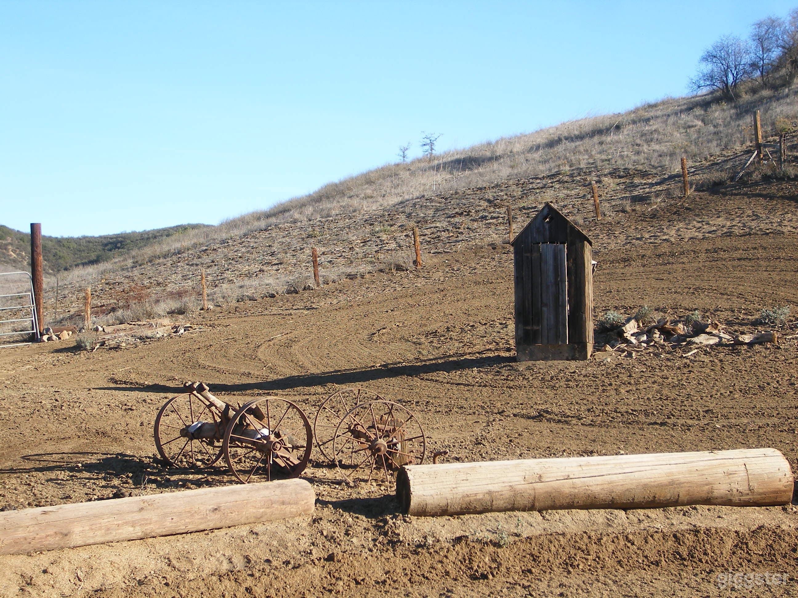 Old West Saloon and out buildings Photo 4