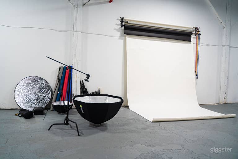  Photography Studio with Cyclorama Wall 