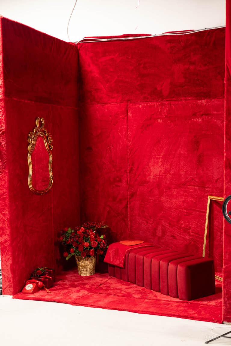  Photography Studio with Cyclorama Wall 