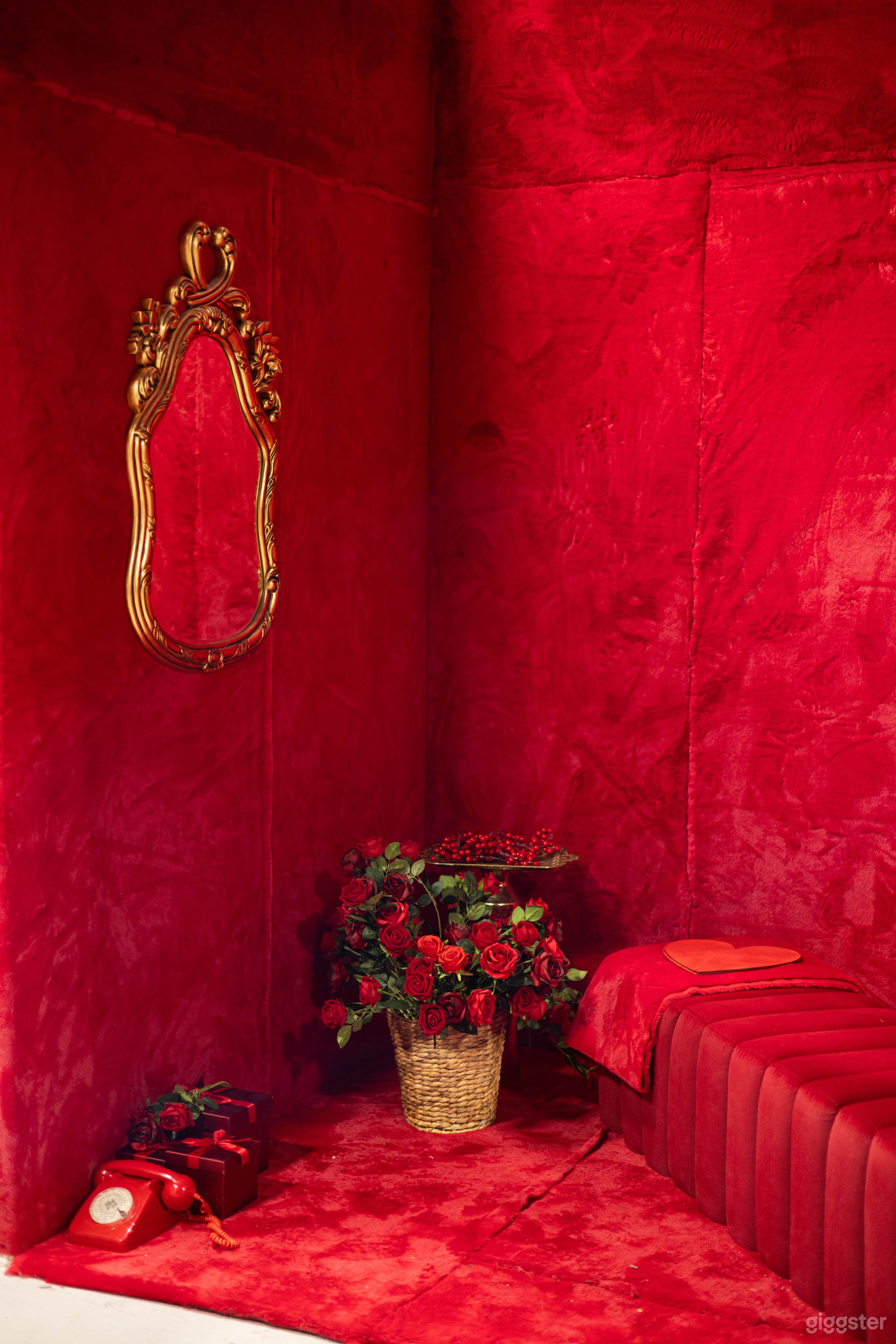 Photography Studio with Cyclorama Wall Photo 1