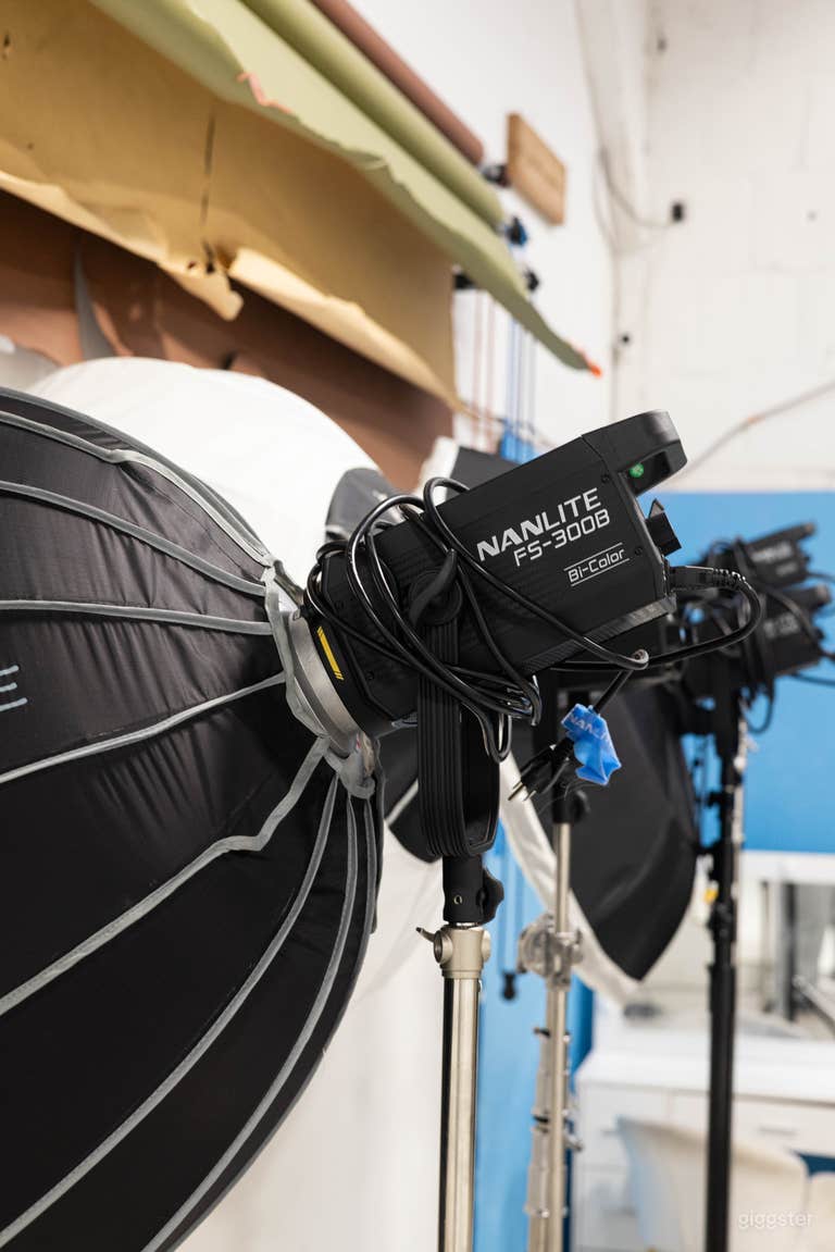  Photography Studio with Cyclorama Wall 