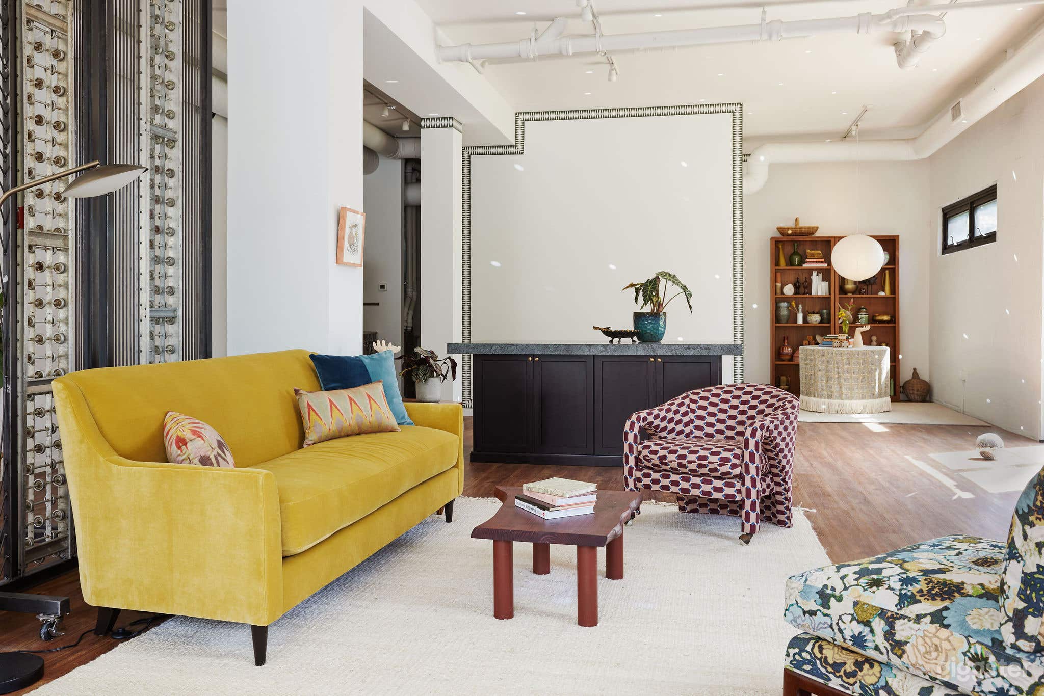 Seat Area and Island Workspace