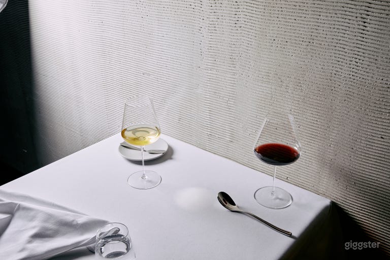 El gran vino local es una gran parte de nuestra cultura Al Dente. 